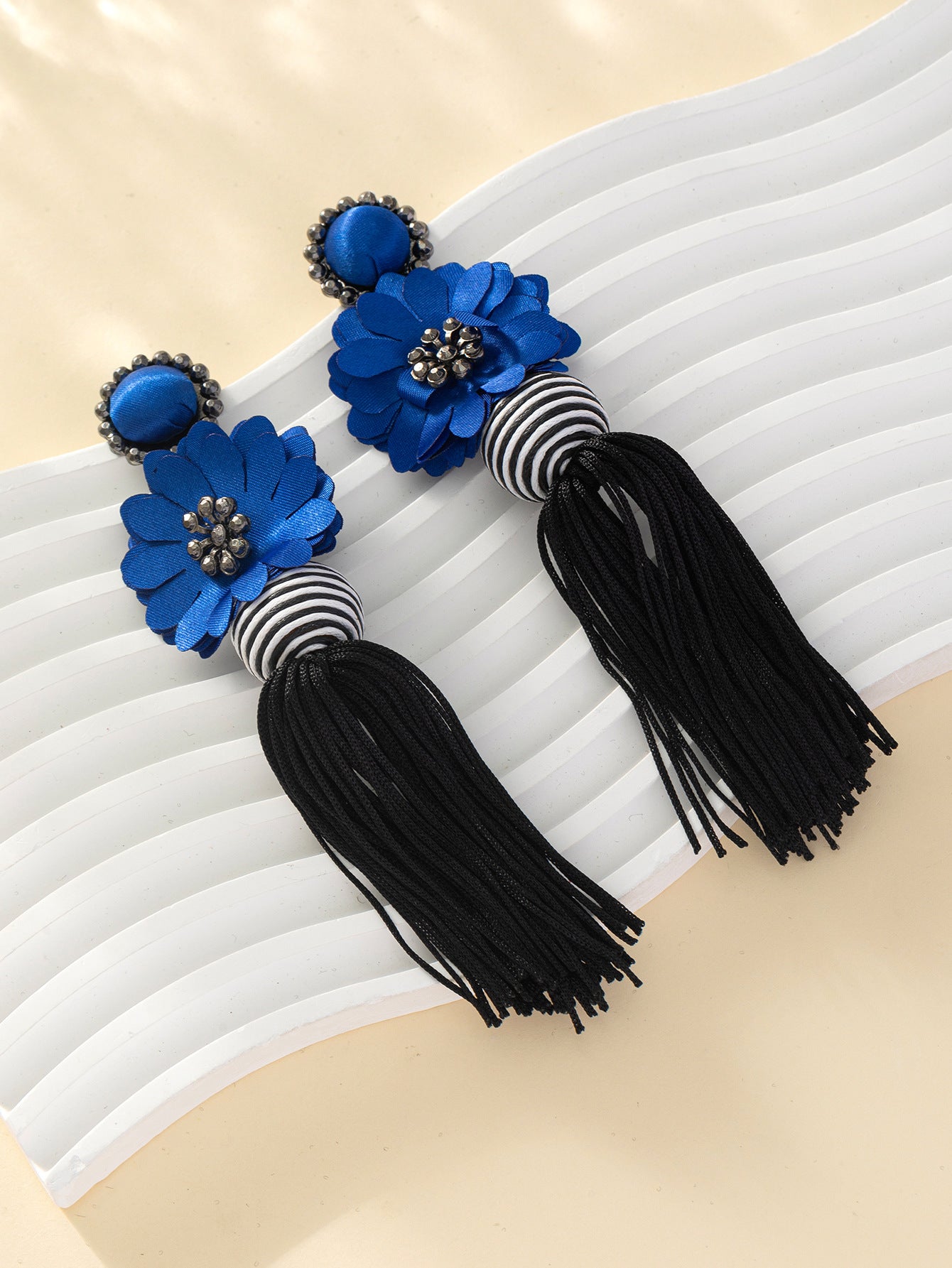 Fashionable Exaggerated Flower Tassel Earrings In Bohemian Ethnic Style